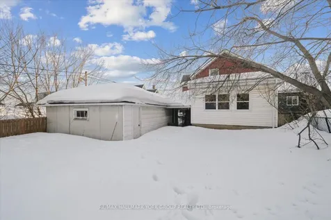 16 Albert Street N Orillia ON L3V 5K1