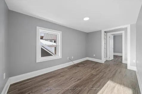 16 Albert Street N Orillia ON L3V 5K1