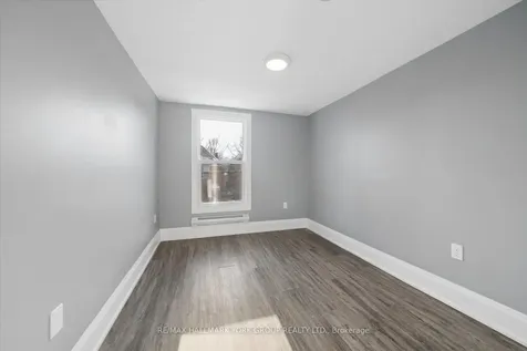 16 Albert Street N Orillia ON L3V 5K1