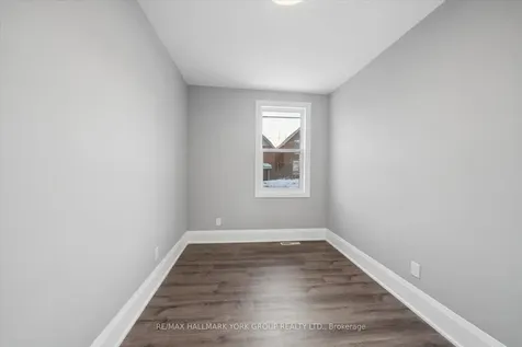 16 Albert Street N Orillia ON L3V 5K1