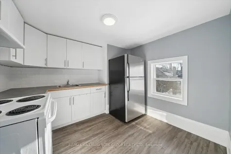 16 Albert Street N Orillia ON L3V 5K1