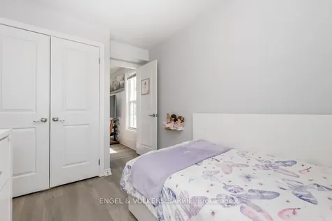 242 Penetanguishene Road Barrie ON L4M 7C2