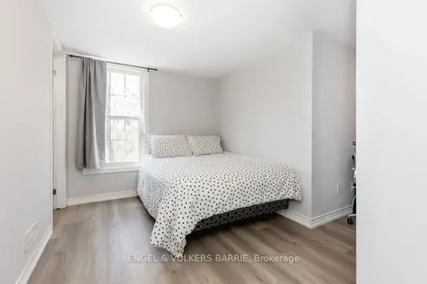 242 Penetanguishene Road Barrie ON L4M 7C2