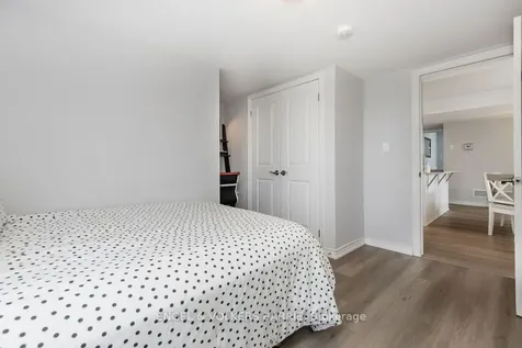 242 Penetanguishene Road Barrie ON L4M 7C2