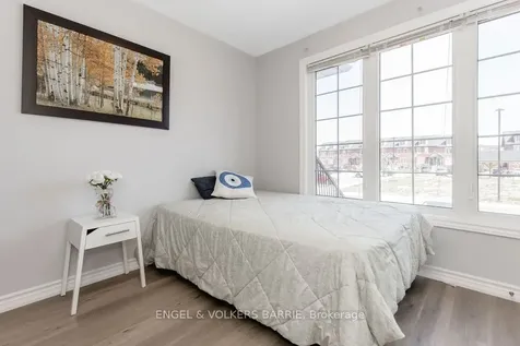 242 Penetanguishene Road Barrie ON L4M 7C2