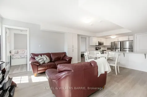242 Penetanguishene Road Barrie ON L4M 7C2