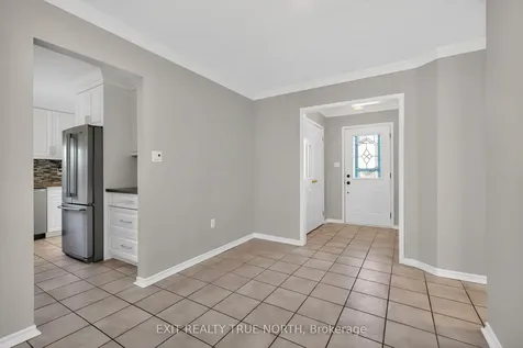 64 Gosney Crescent Barrie ON L4N 6T7