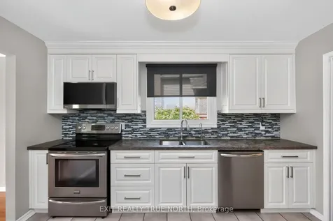 64 Gosney Crescent Barrie ON L4N 6T7