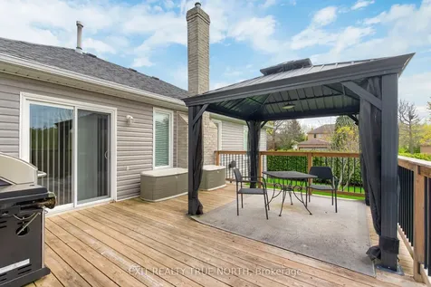 64 Gosney Crescent Barrie ON L4N 6T7