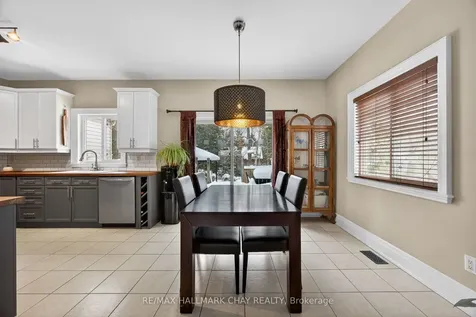 75 62nd Street S Wasaga Beach ON L9Z 1V5