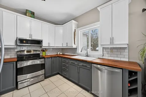 75 62nd Street S Wasaga Beach ON L9Z 1V5