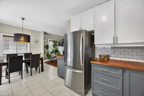 75 62nd Street S Wasaga Beach ON L9Z 1V5