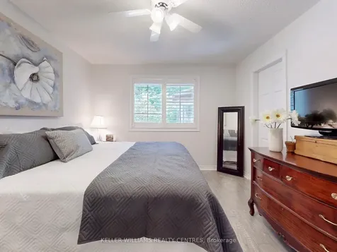 14 Gables Way Barrie ON L4N 8M3