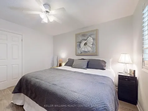14 Gables Way Barrie ON L4N 8M3