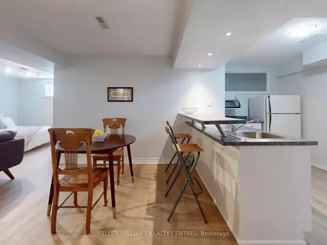14 Gables Way Barrie ON L4N 8M3