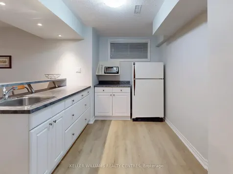 14 Gables Way Barrie ON L4N 8M3