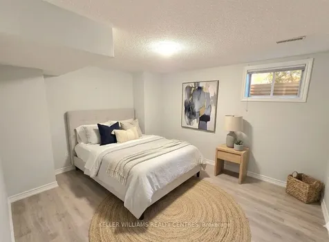 14 Gables Way Barrie ON L4N 8M3