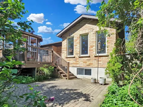 14 Gables Way Barrie ON L4N 8M3