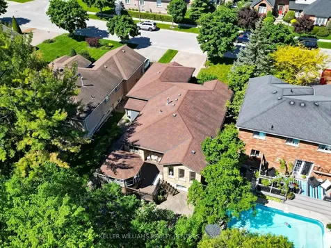 14 Gables Way Barrie ON L4N 8M3