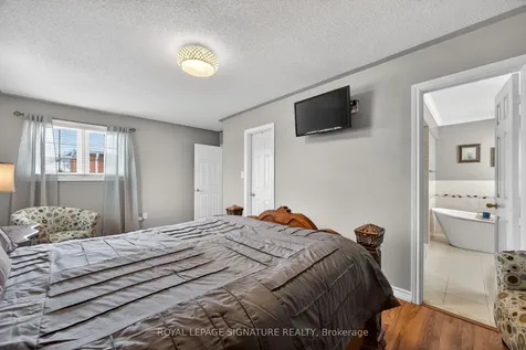 67 Penvill Trail Barrie ON L4N 5M8