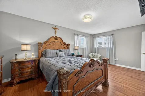 67 Penvill Trail Barrie ON L4N 5M8