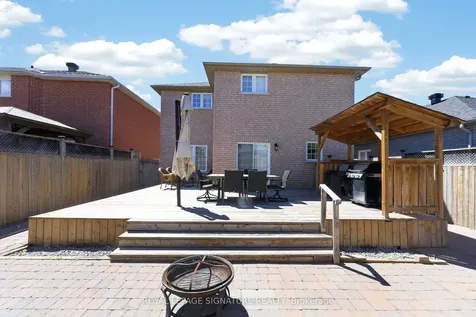 67 Penvill Trail Barrie ON L4N 5M8