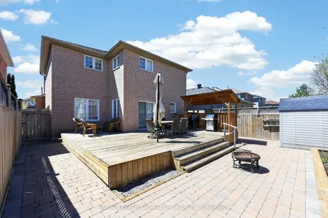 67 Penvill Trail Barrie ON L4N 5M8