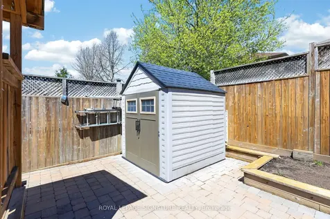 67 Penvill Trail Barrie ON L4N 5M8