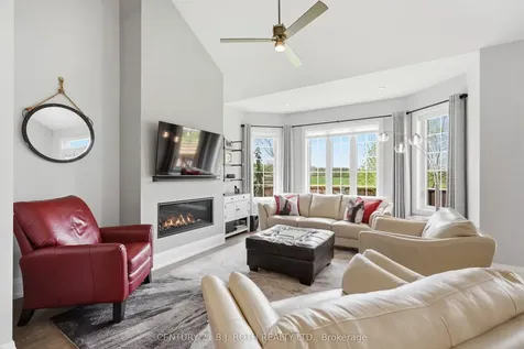 131 Trail Boulevard Springwater ON L9X 0S7