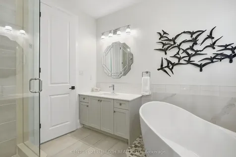 131 Trail Boulevard Springwater ON L9X 0S7