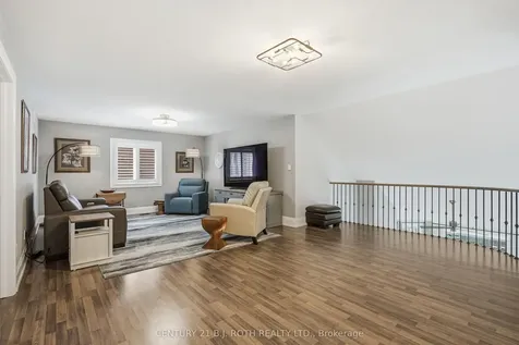 131 Trail Boulevard Springwater ON L9X 0S7