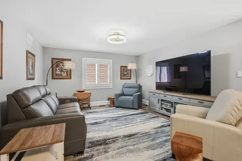 131 Trail Boulevard Springwater ON L9X 0S7