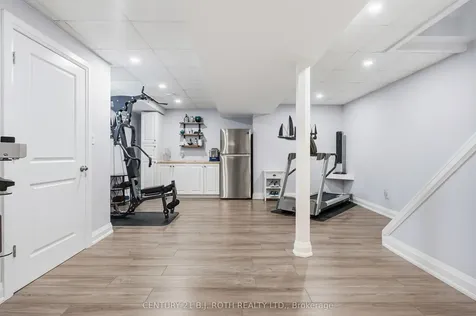 131 Trail Boulevard Springwater ON L9X 0S7