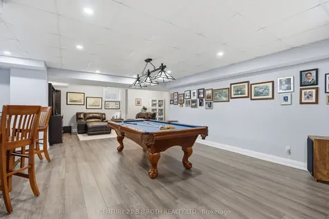 131 Trail Boulevard Springwater ON L9X 0S7