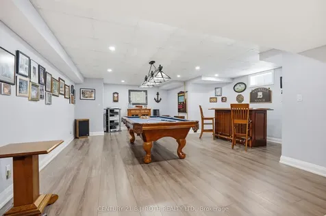 131 Trail Boulevard Springwater ON L9X 0S7