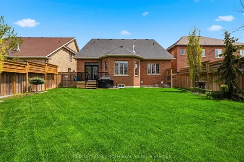 131 Trail Boulevard Springwater ON L9X 0S7