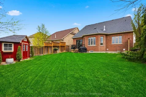 131 Trail Boulevard Springwater ON L9X 0S7