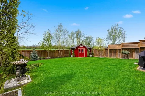 131 Trail Boulevard Springwater ON L9X 0S7