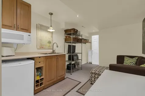 83 Eugenia Street Barrie ON L4M 1P9