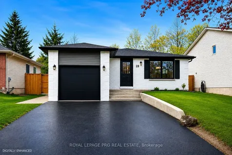 26 Hickling Trail Barrie ON L4M 5S4