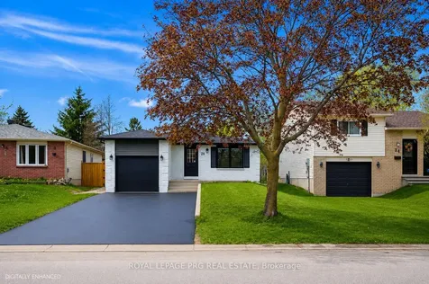 26 Hickling Trail Barrie ON L4M 5S4