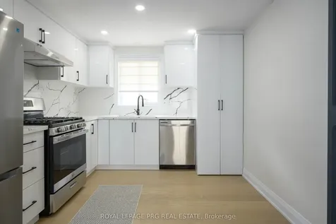 26 Hickling Trail Barrie ON L4M 5S4
