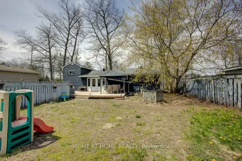 1865 River Road W Wasaga Beach ON L9Z 1L1