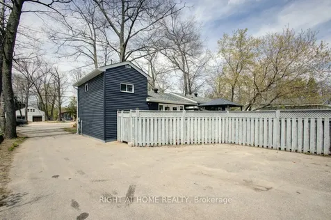 1865 River Road W Wasaga Beach ON L9Z 1L1