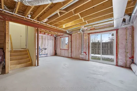 17 Bedford Estates Crescent Barrie ON L4N 9K5