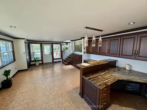 234 Oak Street Clearview ON L0M 1S0