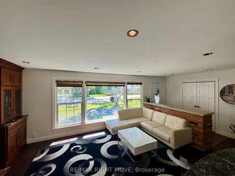 234 Oak Street Clearview ON L0M 1S0