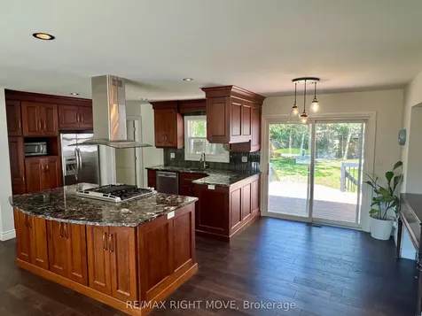 234 Oak Street Clearview ON L0M 1S0