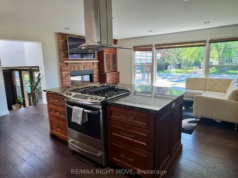 234 Oak Street Clearview ON L0M 1S0
