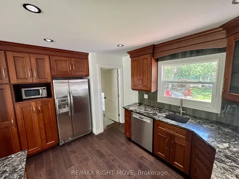 234 Oak Street Clearview ON L0M 1S0